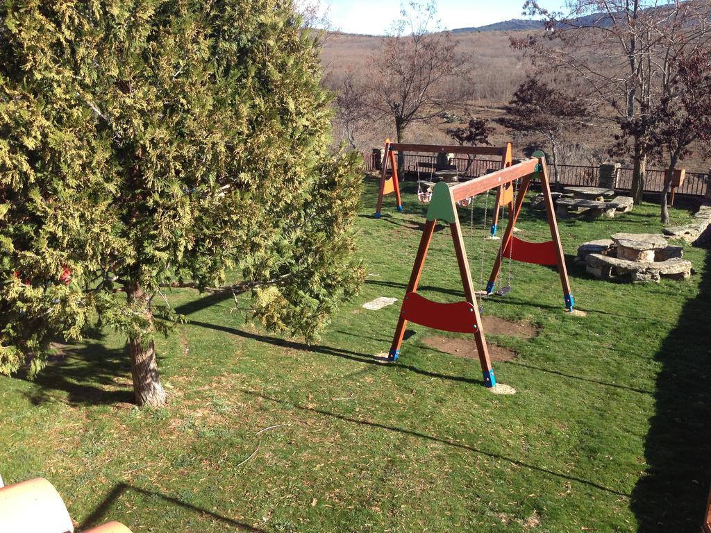 בית הארחה Horcajuelo de la Sierra 	El Bulin De Horcajuelo מראה חיצוני תמונה