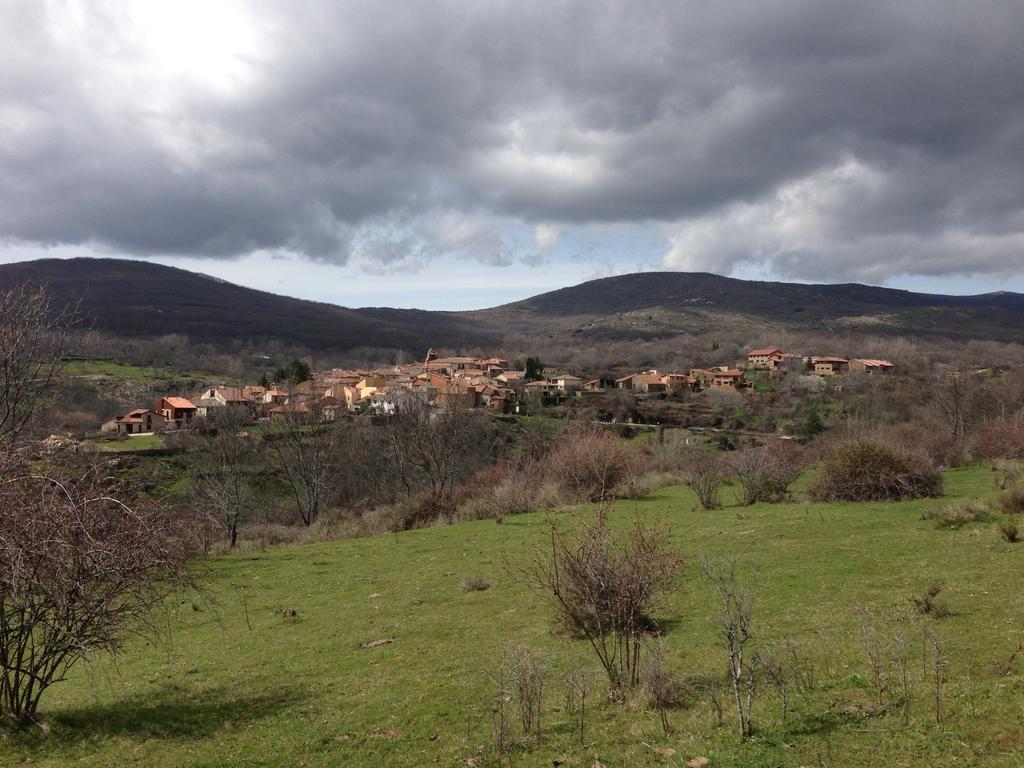 בית הארחה Horcajuelo de la Sierra 	El Bulin De Horcajuelo מראה חיצוני תמונה