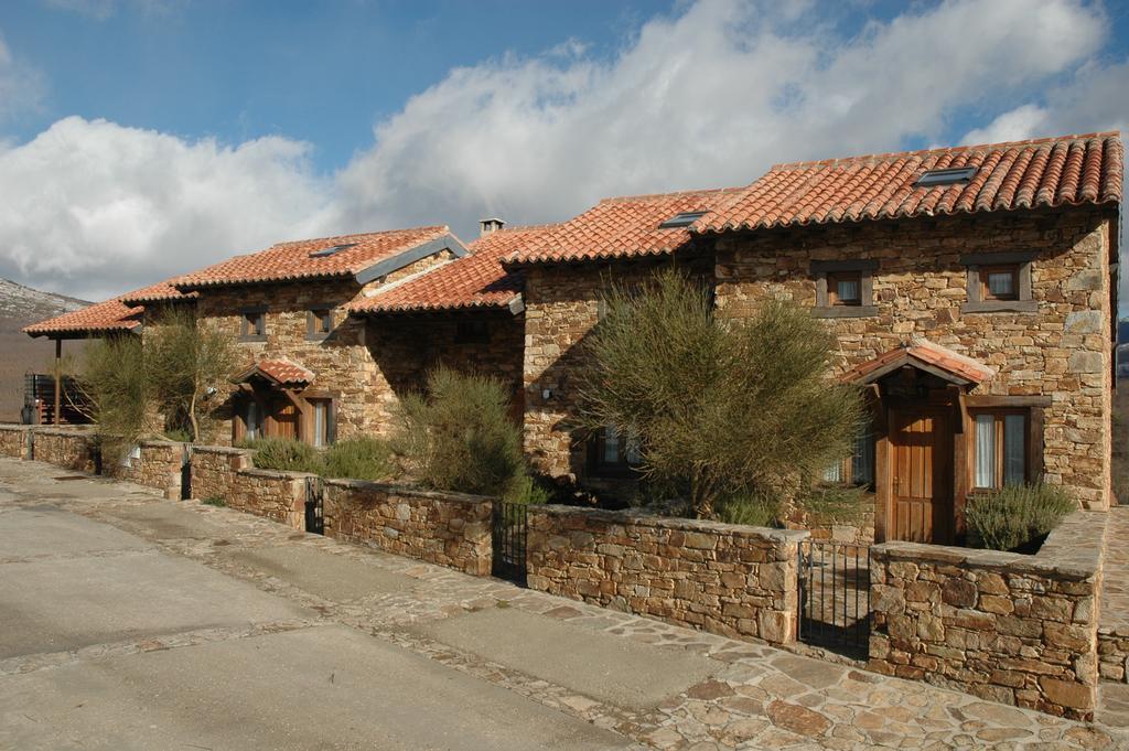 בית הארחה Horcajuelo de la Sierra 	El Bulin De Horcajuelo מראה חיצוני תמונה